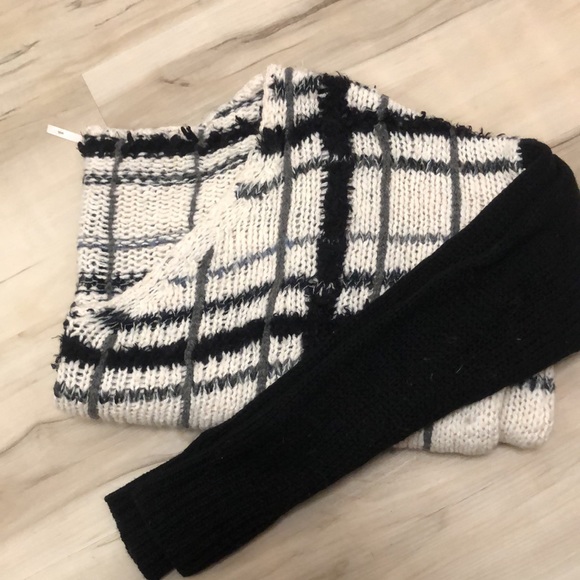 Free People Oversized Knited Sweater - Picture 3 of 4